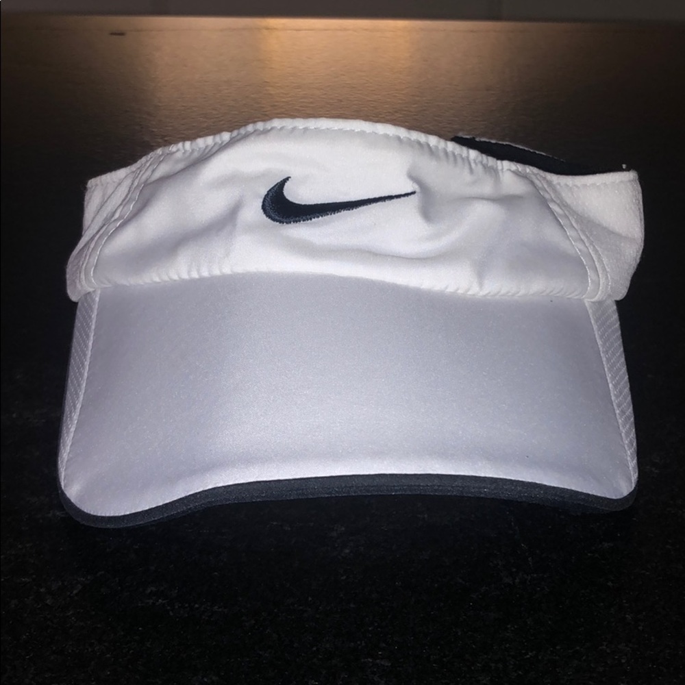 Nike Women’s Visor